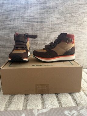 Kids (10) L.L. Bean Retro Hiker Boots in Otter Brown, Tan & Orange/Light Saddle